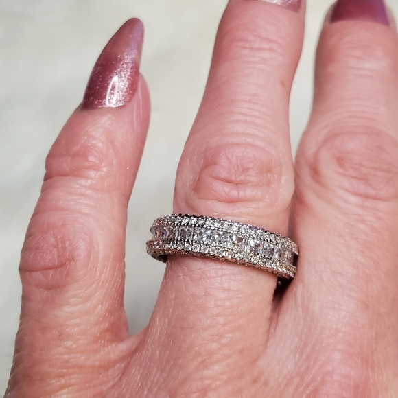 crystal 1.85 CT round AAA quality stainless steel eternity band sz 8 - Picture 2 of 7